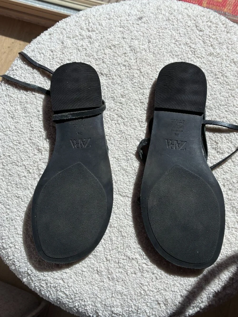 Zara Black Flat Strappy Gladiator Sandals - Picture 4 of 9